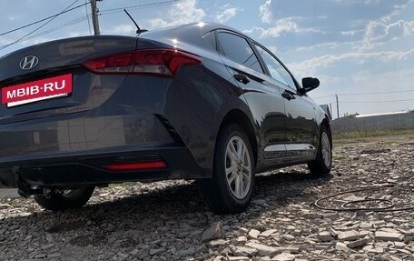 Hyundai Solaris II рестайлинг, 2021 год, 1 650 000 рублей, 2 фотография