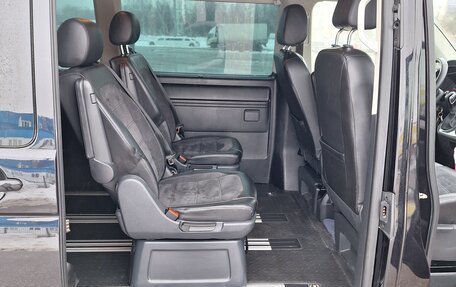 Volkswagen Multivan T6 рестайлинг, 2017 год, 3 650 000 рублей, 7 фотография