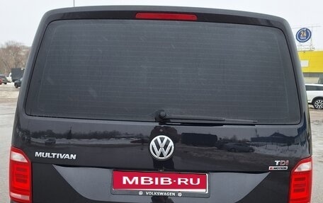 Volkswagen Multivan T6 рестайлинг, 2017 год, 3 650 000 рублей, 5 фотография