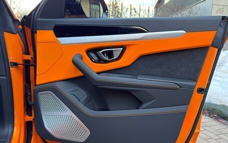 Lamborghini Urus I, 2023 год, 33 500 000 рублей, 24 фотография