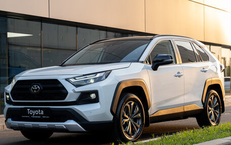 Toyota RAV4, 2025 год, 5 090 000 рублей, 14 фотография