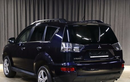 Mitsubishi Outlander III рестайлинг 3, 2011 год, 1 049 000 рублей, 4 фотография