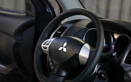 Mitsubishi Outlander III рестайлинг 3, 2011 год, 1 049 000 рублей, 8 фотография