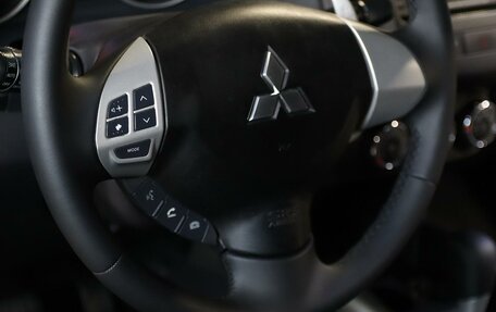 Mitsubishi Outlander III рестайлинг 3, 2011 год, 1 049 000 рублей, 12 фотография