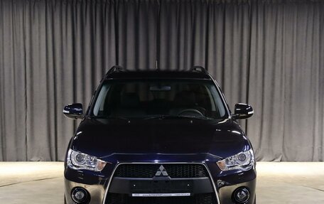 Mitsubishi Outlander III рестайлинг 3, 2011 год, 1 049 000 рублей, 13 фотография