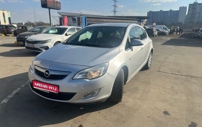 Opel Astra J, 2011 год, 820 000 рублей, 1 фотография