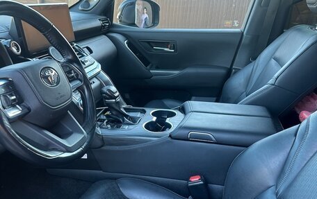 Toyota Land Cruiser, 2021 год, 10 850 000 рублей, 4 фотография