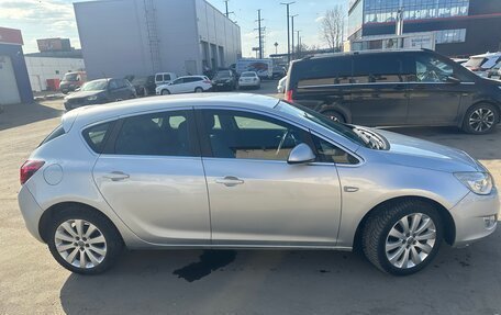 Opel Astra J, 2011 год, 820 000 рублей, 5 фотография