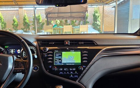 Toyota Camry, 2018 год, 3 000 000 рублей, 8 фотография