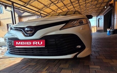 Toyota Camry, 2018 год, 3 000 000 рублей, 5 фотография