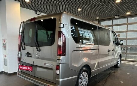 Opel Vivaro B, 2017 год, 2 169 000 рублей, 3 фотография