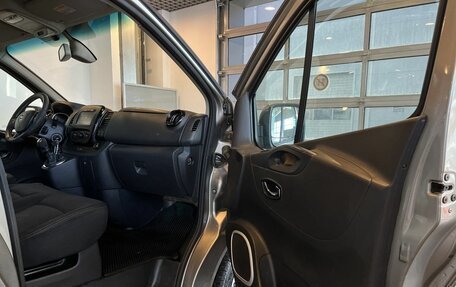 Opel Vivaro B, 2017 год, 2 169 000 рублей, 19 фотография