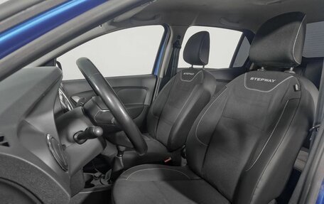 Renault Logan II, 2021 год, 787 000 рублей, 10 фотография