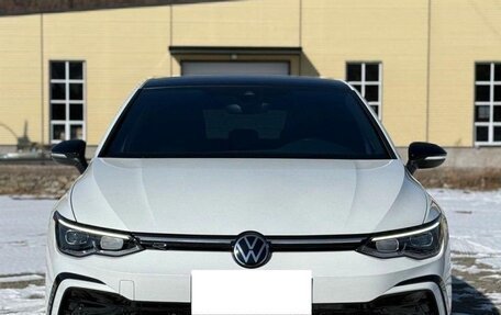 Volkswagen Golf VIII, 2022 год, 2 080 000 рублей, 2 фотография