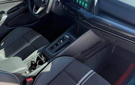 Volkswagen Golf VIII, 2022 год, 2 080 000 рублей, 22 фотография