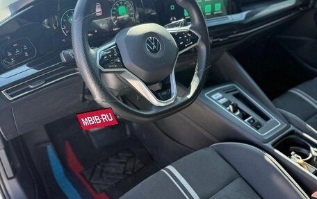 Volkswagen Golf VIII, 2022 год, 2 080 000 рублей, 18 фотография