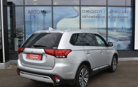 Mitsubishi Outlander III рестайлинг 3, 2021 год, 2 954 000 рублей, 5 фотография