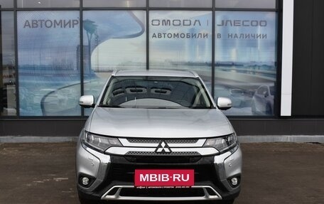 Mitsubishi Outlander III рестайлинг 3, 2021 год, 2 954 000 рублей, 2 фотография