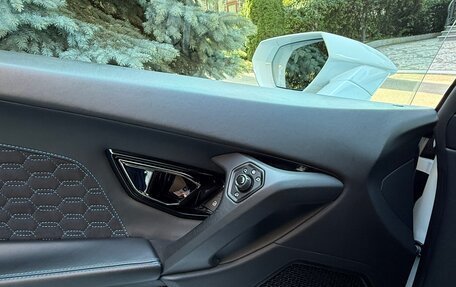 Lamborghini Huracán, 2020 год, 21 850 000 рублей, 12 фотография