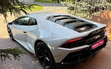 Lamborghini Huracán, 2020 год, 21 850 000 рублей, 2 фотография