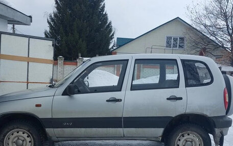 Chevrolet Niva I рестайлинг, 2005 год, 310 000 рублей, 3 фотография