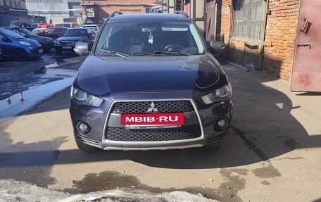 Mitsubishi Outlander III рестайлинг 3, 2010 год, 1 000 000 рублей, 3 фотография