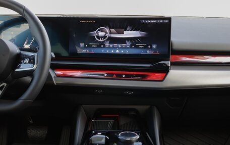 BMW 5 серия, 2025 год, 7 600 000 рублей, 28 фотография