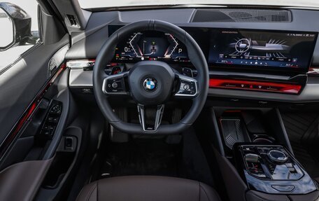 BMW 5 серия, 2025 год, 7 600 000 рублей, 32 фотография