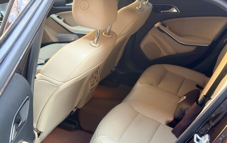 Mercedes-Benz GLA, 2014 год, 1 750 000 рублей, 10 фотография