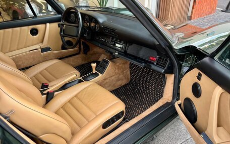 Porsche 911, 1991 год, 14 800 000 рублей, 30 фотография