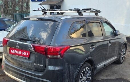 Mitsubishi Outlander III рестайлинг 3, 2016 год, 2 200 000 рублей, 3 фотография