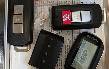 Mitsubishi Outlander III рестайлинг 3, 2016 год, 2 200 000 рублей, 12 фотография