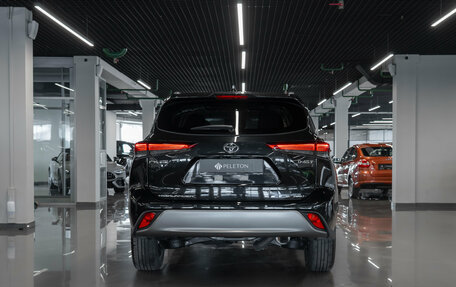 Toyota Highlander, 2026 год, 6 020 000 рублей, 11 фотография