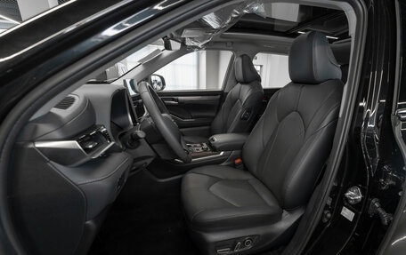 Toyota Highlander, 2026 год, 6 020 000 рублей, 15 фотография