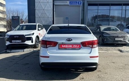 KIA Rio III рестайлинг, 2016 год, 1 024 000 рублей, 4 фотография