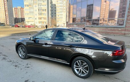 Volkswagen Passat B8 рестайлинг, 2017 год, 1 600 000 рублей, 3 фотография