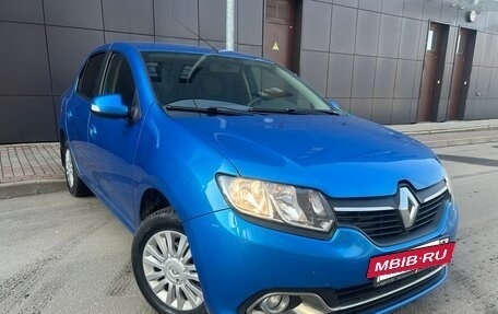 Renault Logan II, 2014 год, 595 000 рублей, 2 фотография