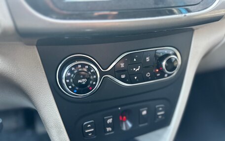 Renault Logan II, 2014 год, 595 000 рублей, 24 фотография