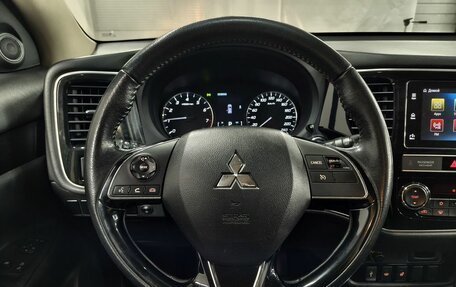 Mitsubishi Outlander III рестайлинг 3, 2019 год, 2 213 000 рублей, 12 фотография