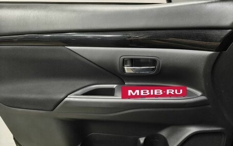 Mitsubishi Outlander III рестайлинг 3, 2019 год, 2 213 000 рублей, 15 фотография