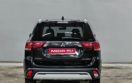 Mitsubishi Outlander III рестайлинг 3, 2019 год, 2 213 000 рублей, 6 фотография