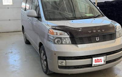 Toyota Voxy II, 2002 год, 800 000 рублей, 1 фотография