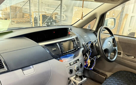 Toyota Voxy II, 2002 год, 800 000 рублей, 3 фотография