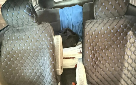 Toyota Voxy II, 2002 год, 800 000 рублей, 6 фотография