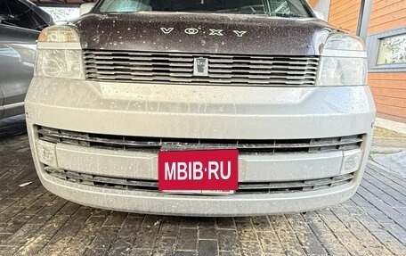 Toyota Voxy II, 2002 год, 800 000 рублей, 11 фотография