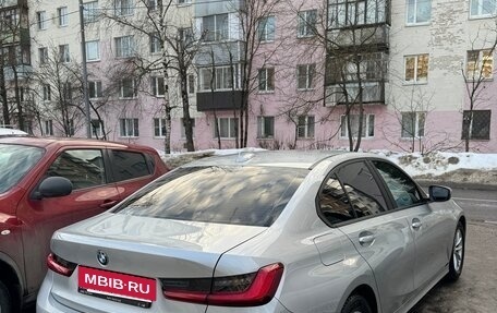 BMW 3 серия, 2019 год, 3 400 000 рублей, 3 фотография