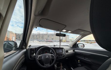 Mitsubishi Outlander III рестайлинг 3, 2012 год, 1 179 000 рублей, 10 фотография