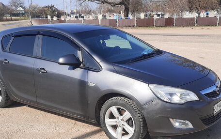 Opel Astra J, 2010 год, 490 000 рублей, 3 фотография