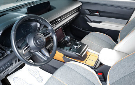 Mazda MX-30, 2020 год, 2 349 000 рублей, 8 фотография