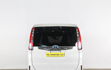 Toyota Noah III, 2014 год, 1 669 000 рублей, 6 фотография